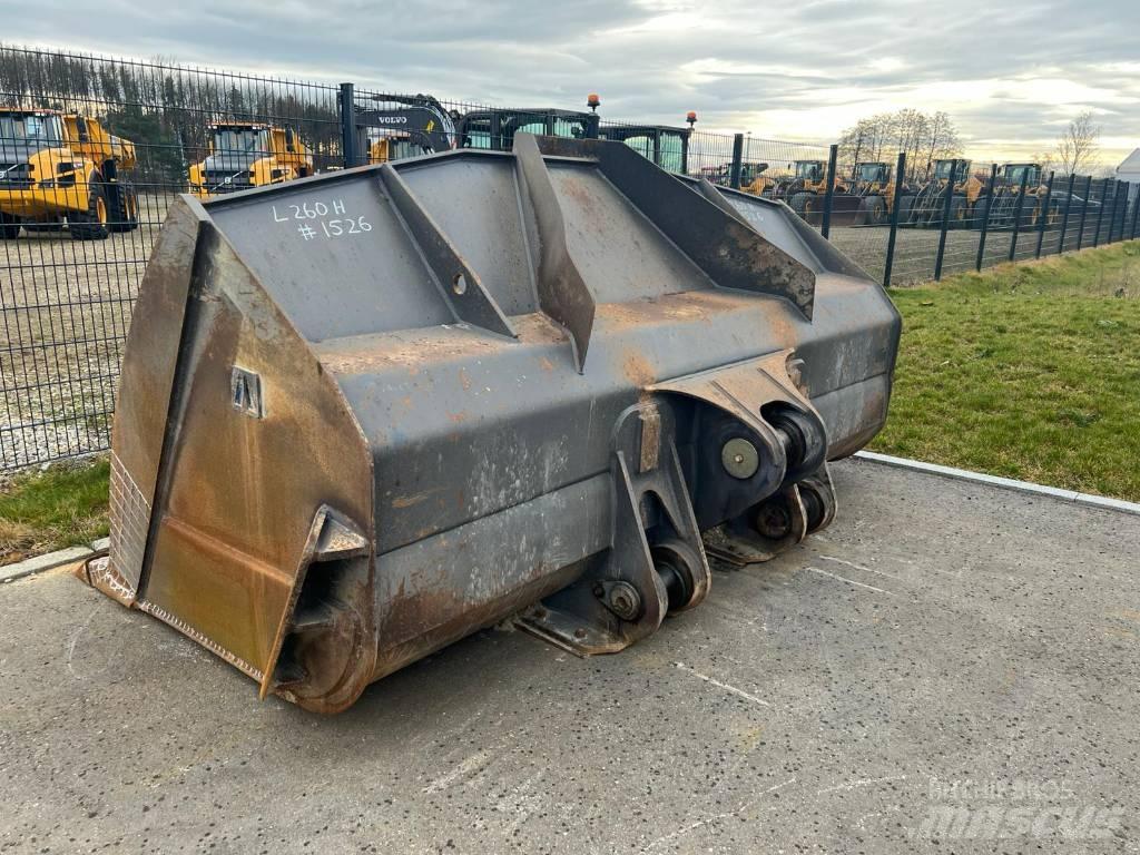 Volvo L 260 H 輪胎式裝載機