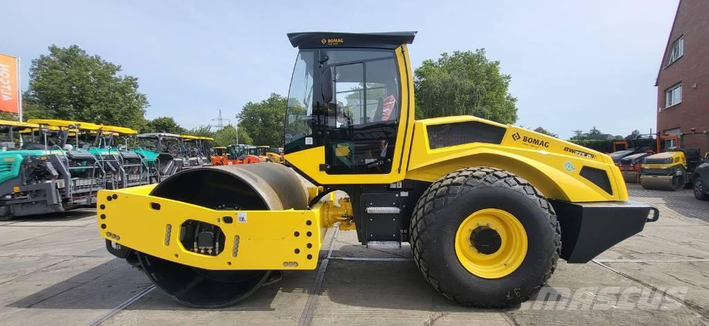Bomag BW 213 D-5 單輪滾壓機