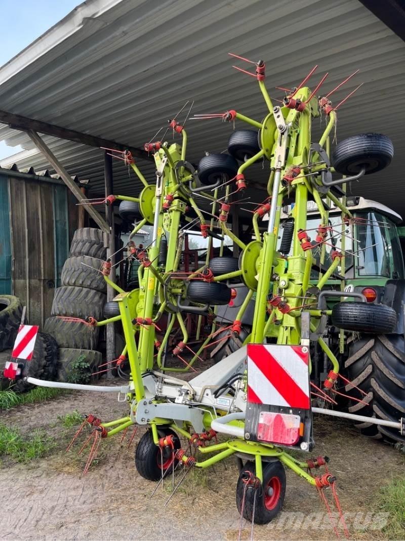 CLAAS VOLTO 1100 耙與翻草機