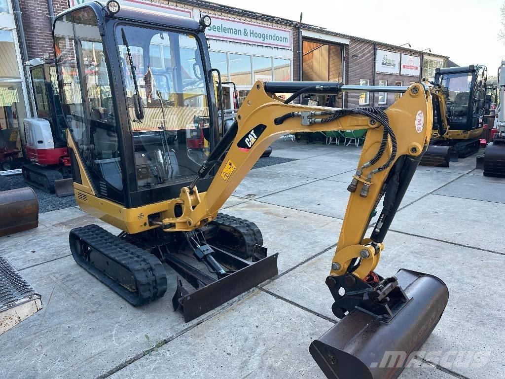 CAT 301.4 C 小型挖土機/掘鑿機<7t(小型挖掘機)