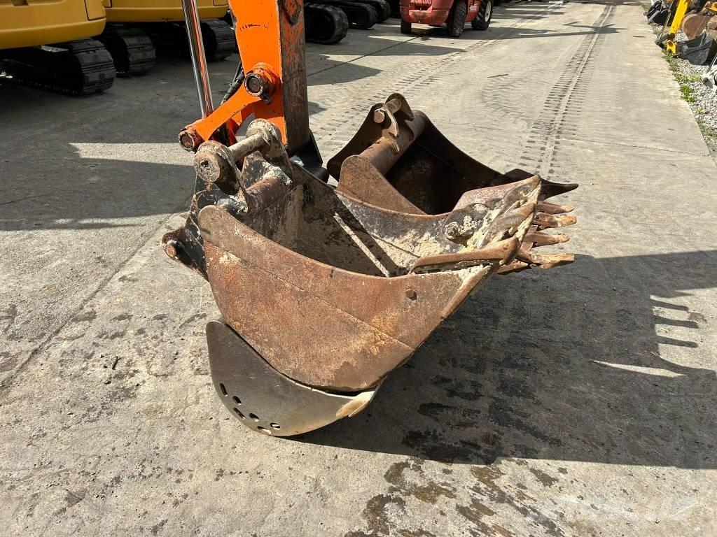 Hitachi ZX 80 SB 中型挖土機/掘鑿機/挖掘機 7t-12t