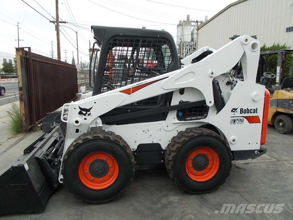 Bobcat S770 滑移轉向裝載機