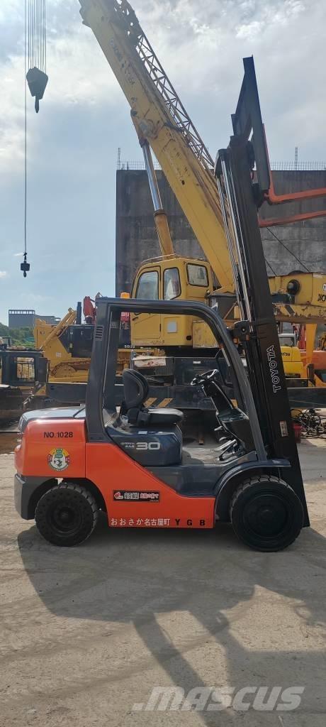 Toyota FD 30 柴油卡車