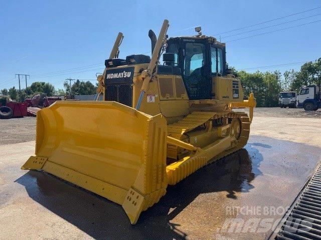 Komatsu D65EX-18 履帶推土機