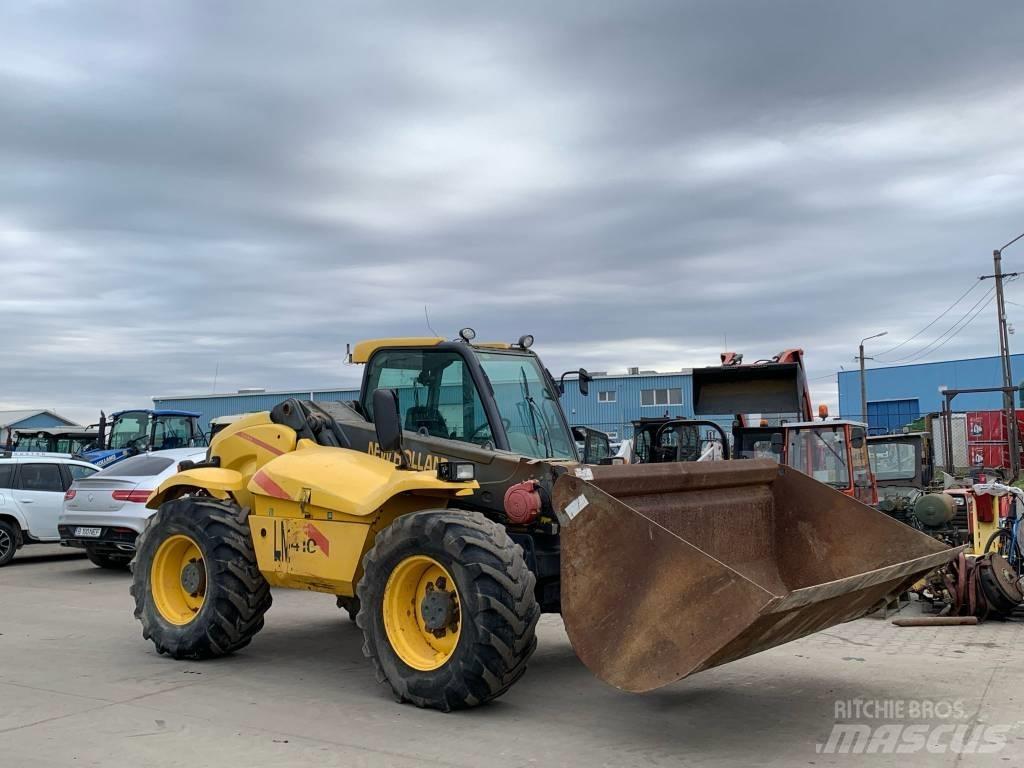 New Holland LM 410 農業用伸縮臂裝載機
