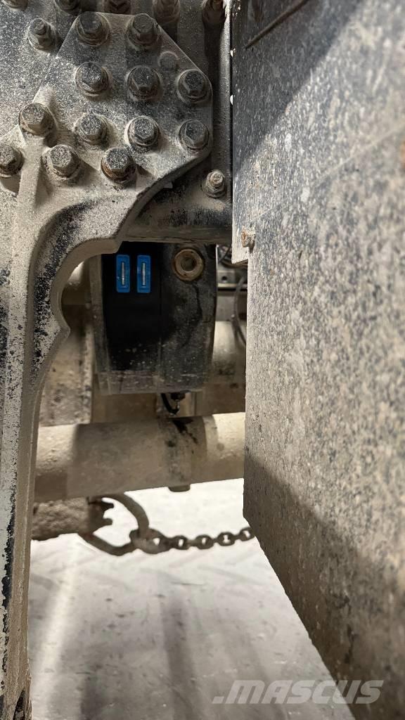 Prinoth Panther T14R 履帶式傾卸車/翻斗車