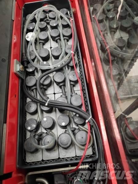 Manitou ES614 AC 自走式堆積機