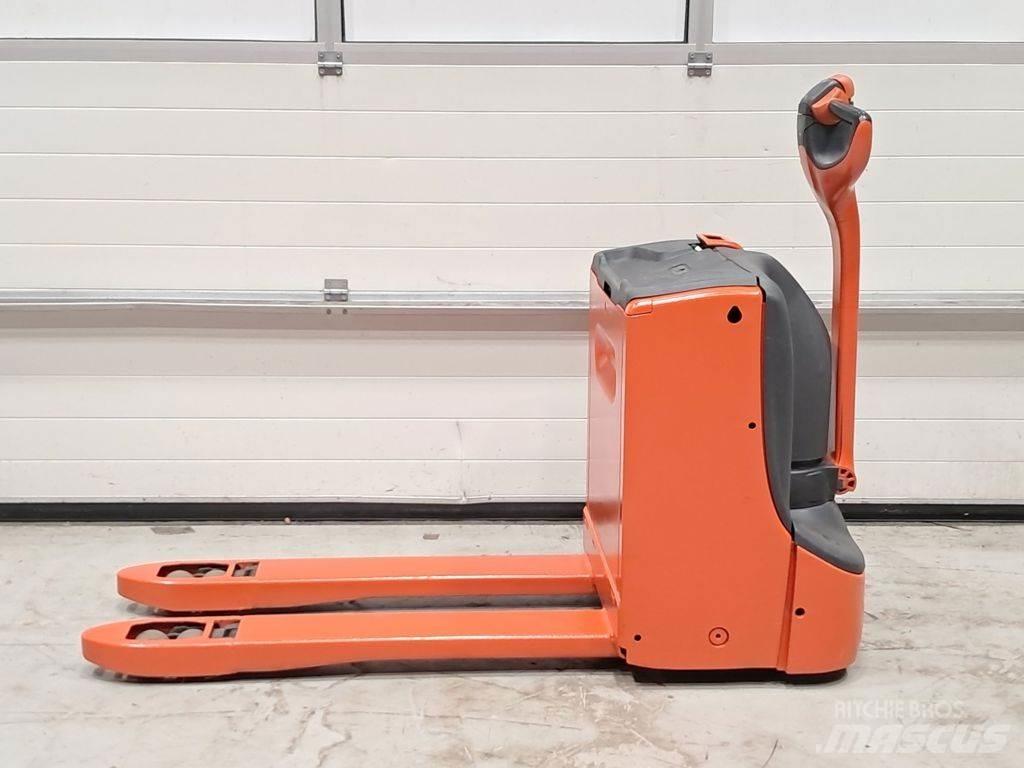 Linde T16 低架升降機