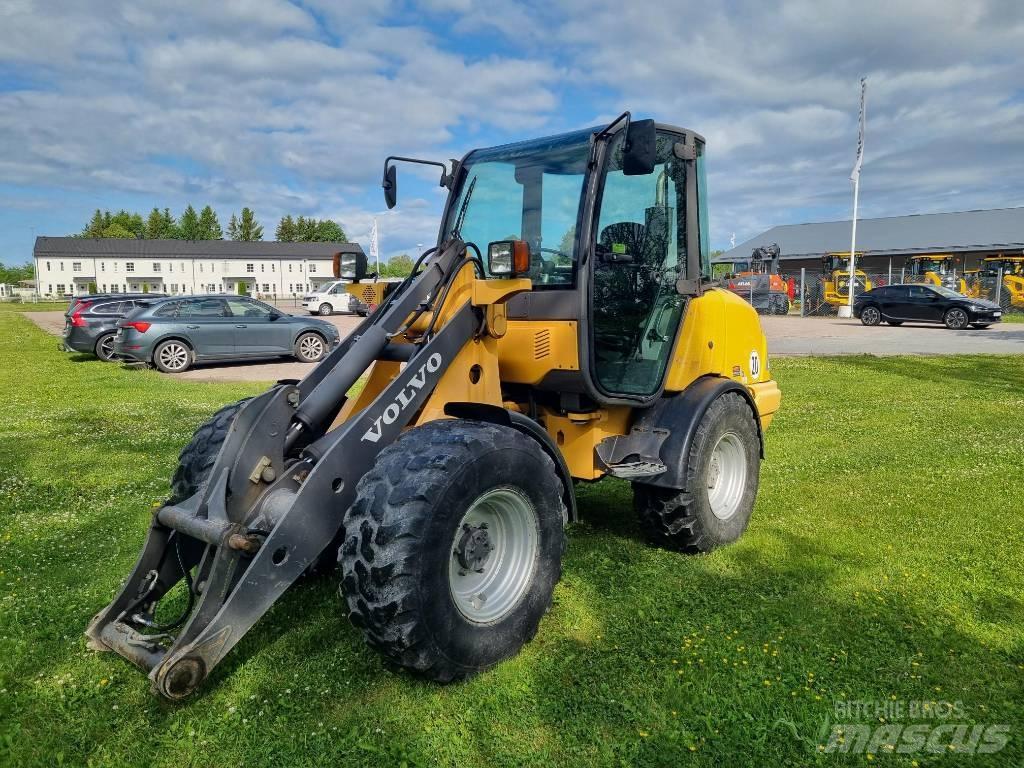 Volvo L25B 滑移轉向裝載機