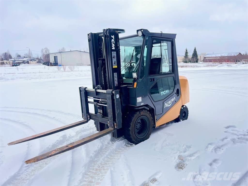 TCM FA 30D ACROBA 柴油卡車