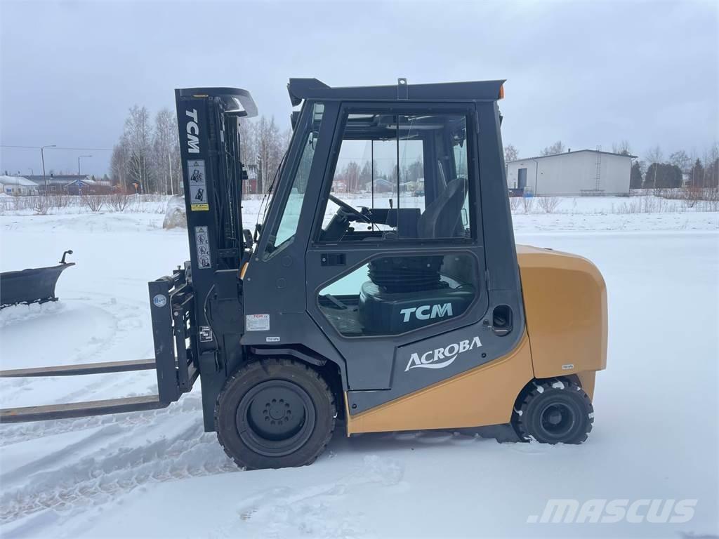 TCM FA 30D ACROBA 柴油卡車