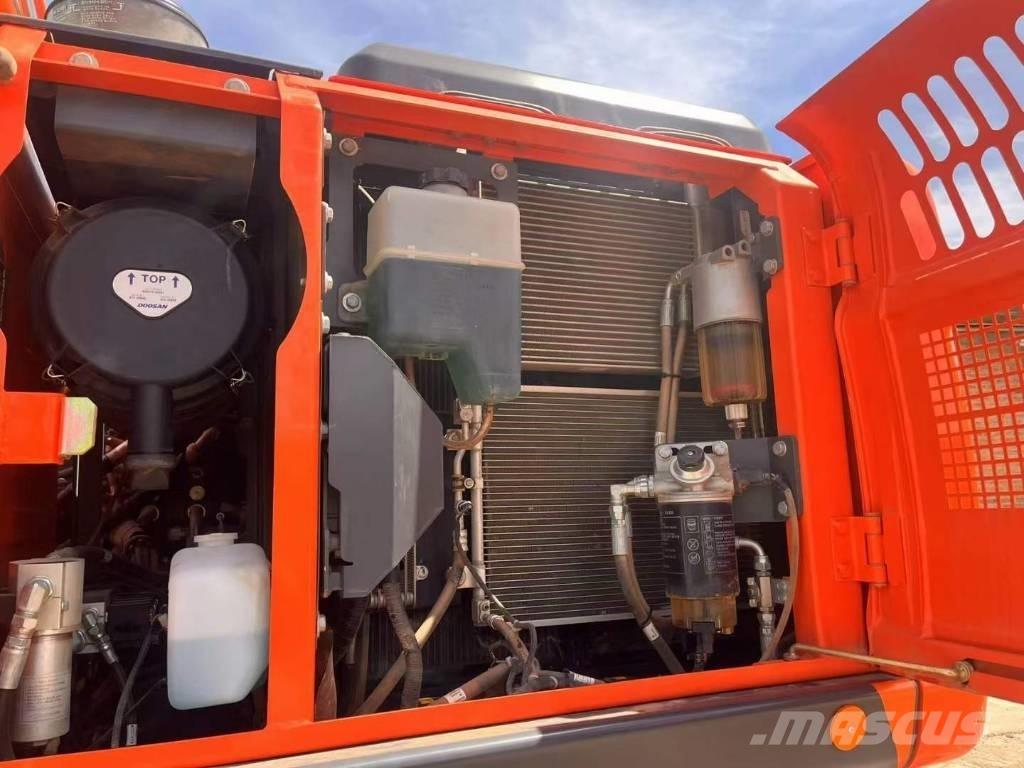 Doosan DX150W-9C 旋轉式挖土機/掘鑿機/挖掘機