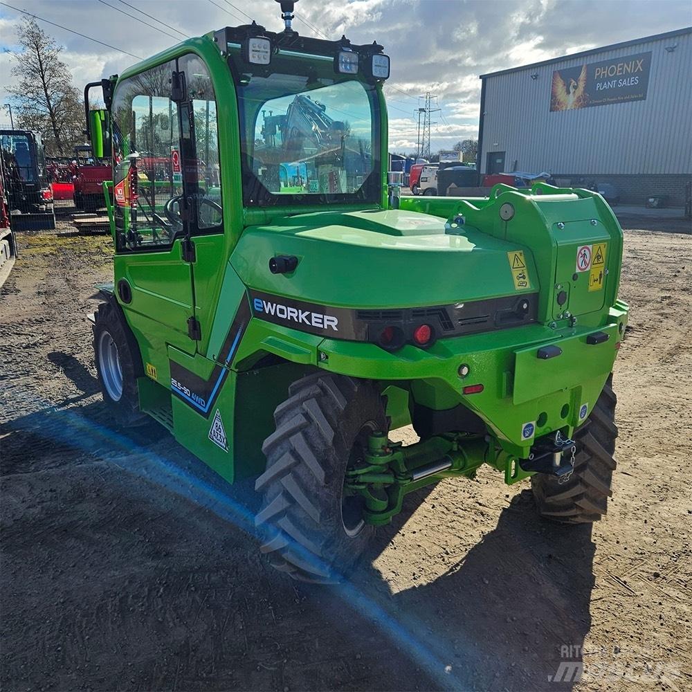 Merlo EW25.5 伸縮臂操作車