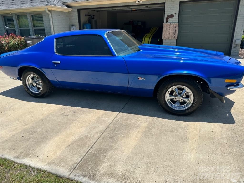 Chevrolet Camaro 汽車