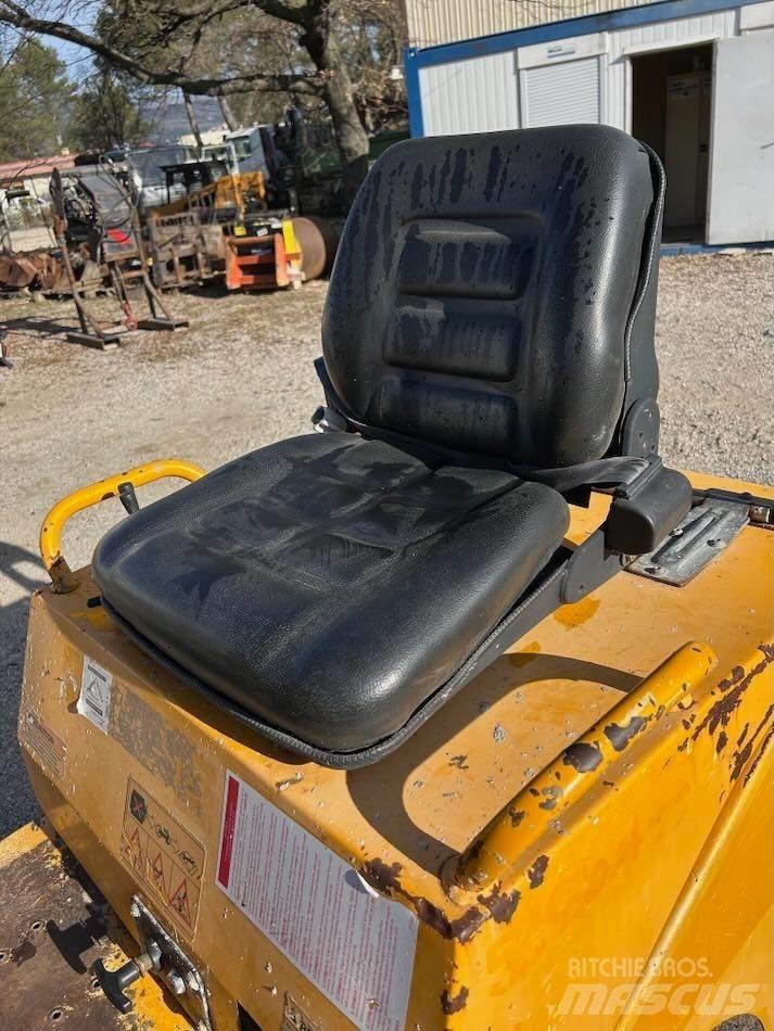 Thwaites Mach 201 側卸礦車