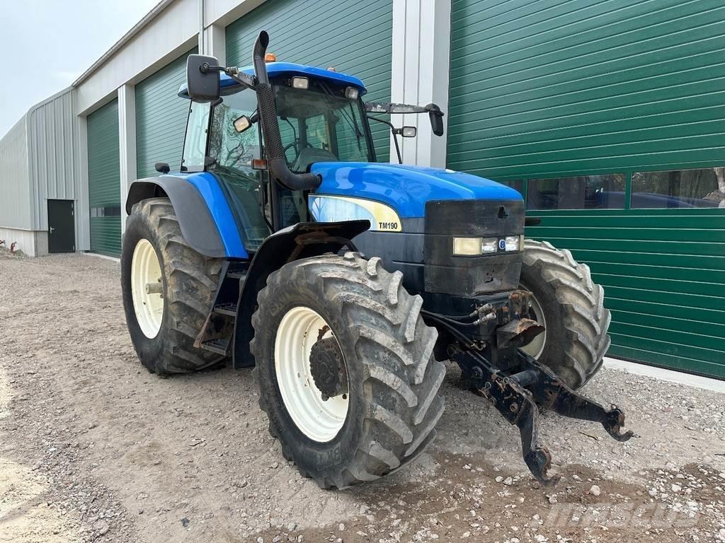 New Holland TM 190 曳引機