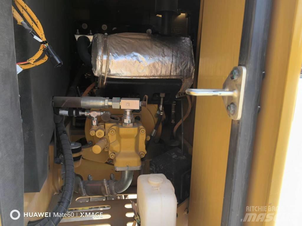 CAT 307 小型挖土機/掘鑿機<7t(小型挖掘機)