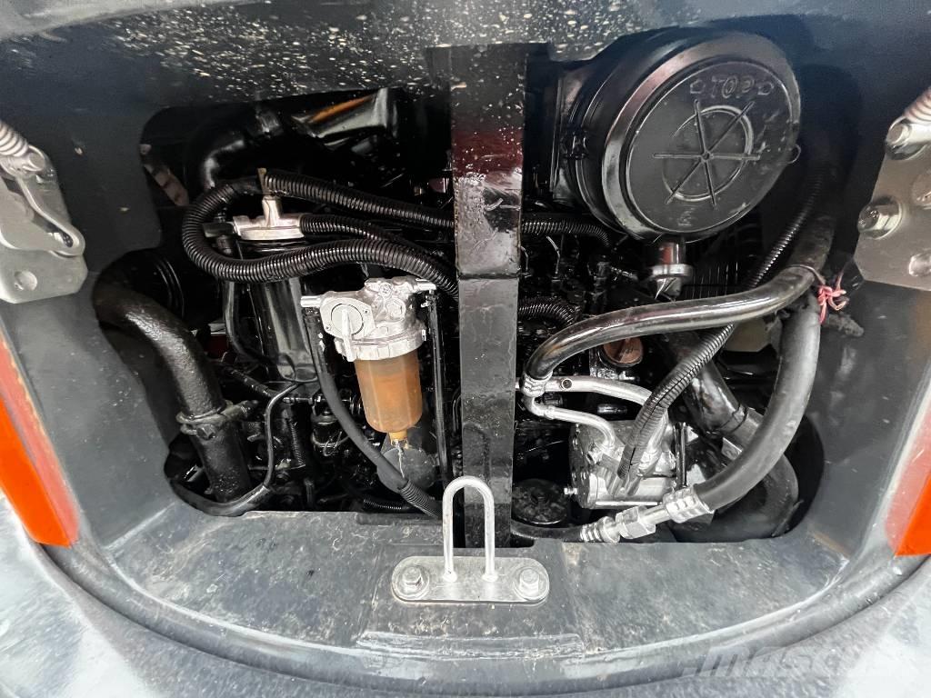 Hitachi ZX 50 U 小型挖土機/掘鑿機<7t(小型挖掘機)