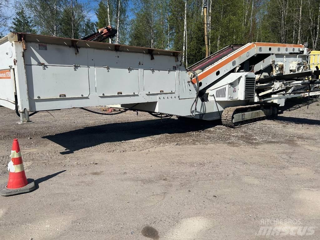 Metso ST 358 移動式篩選機