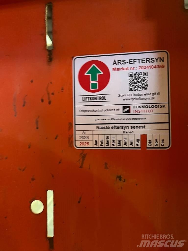 JLG 2646 ES 剪式升降機