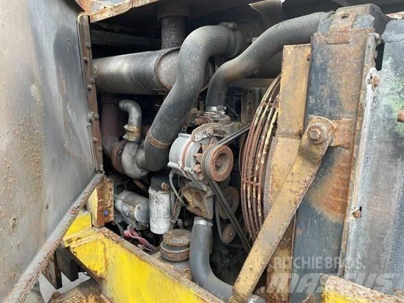 CAT 910 F 輪胎式裝載機