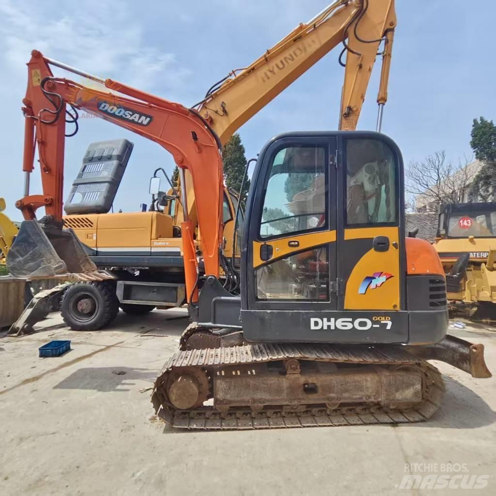 Doosan DH 60-7 小型挖土機/掘鑿機<7t(小型挖掘機)