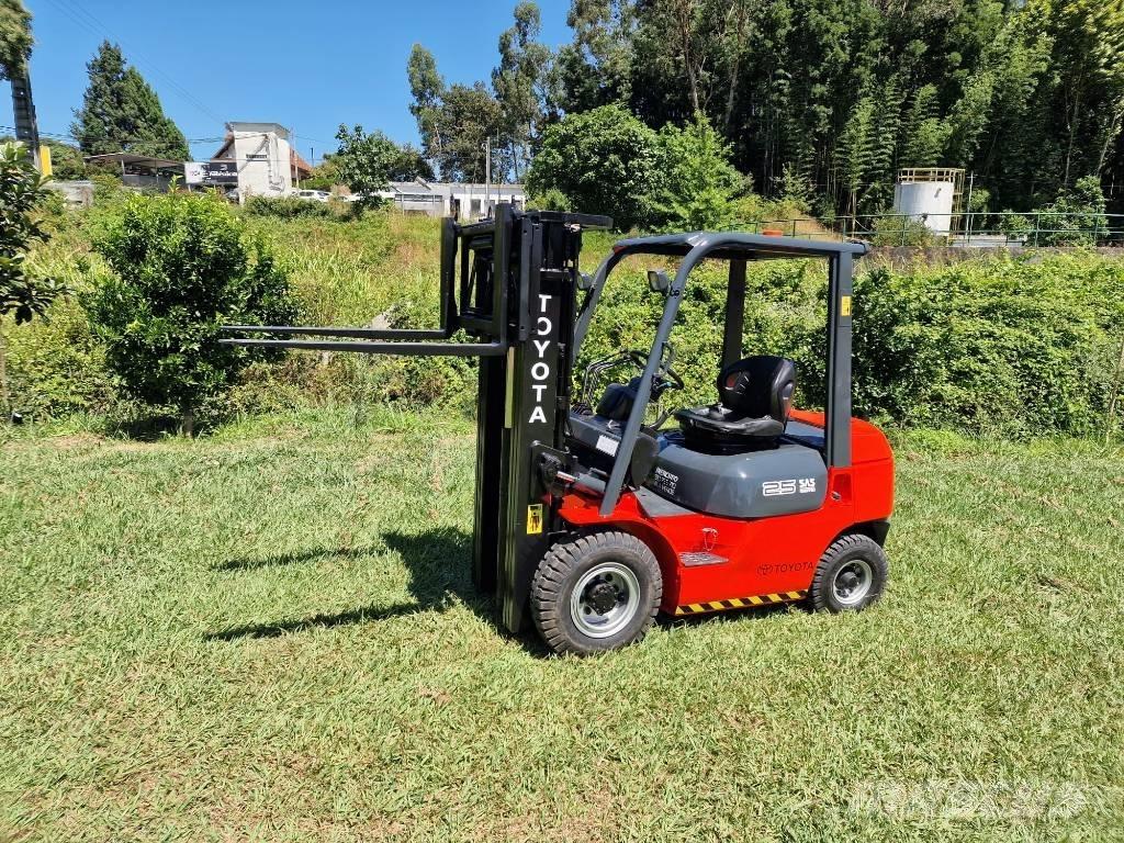 Toyota 25 柴油卡車