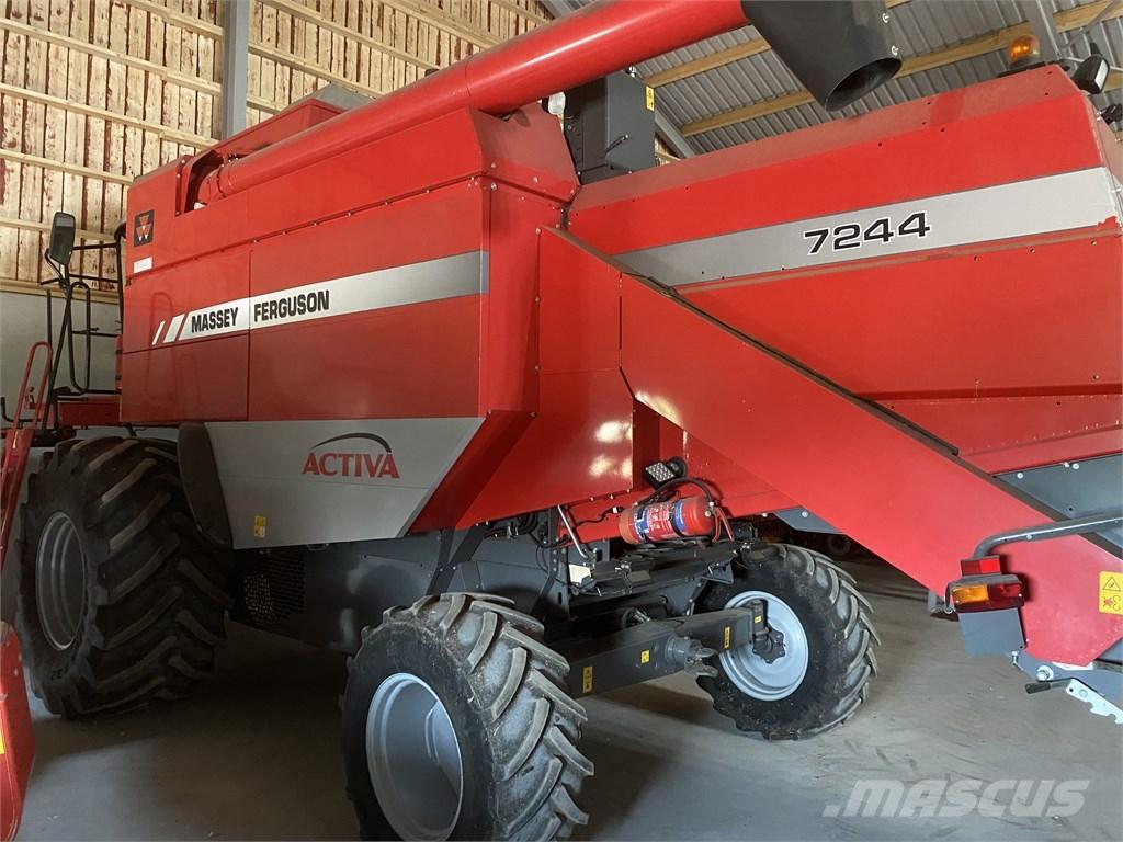 Massey Ferguson 7244 聯合收穫機