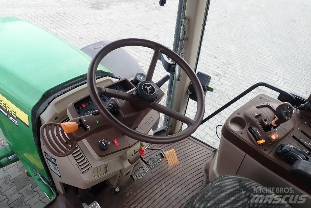 John Deere 6820 曳引機