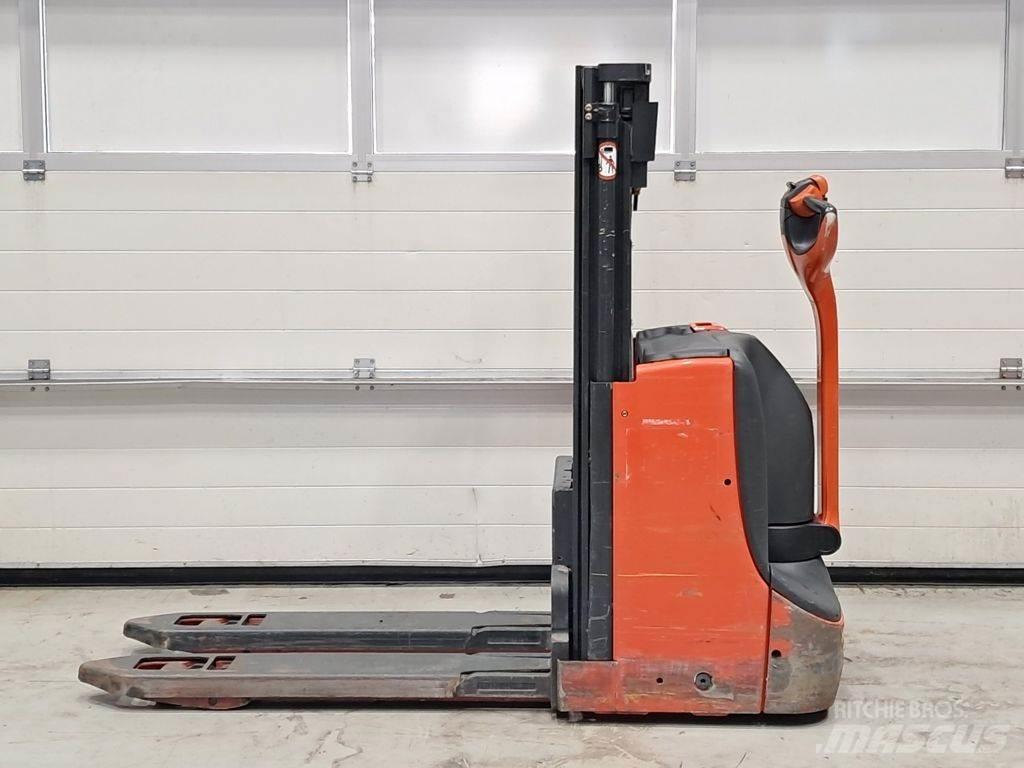 Linde D08 行走控制式堆積機