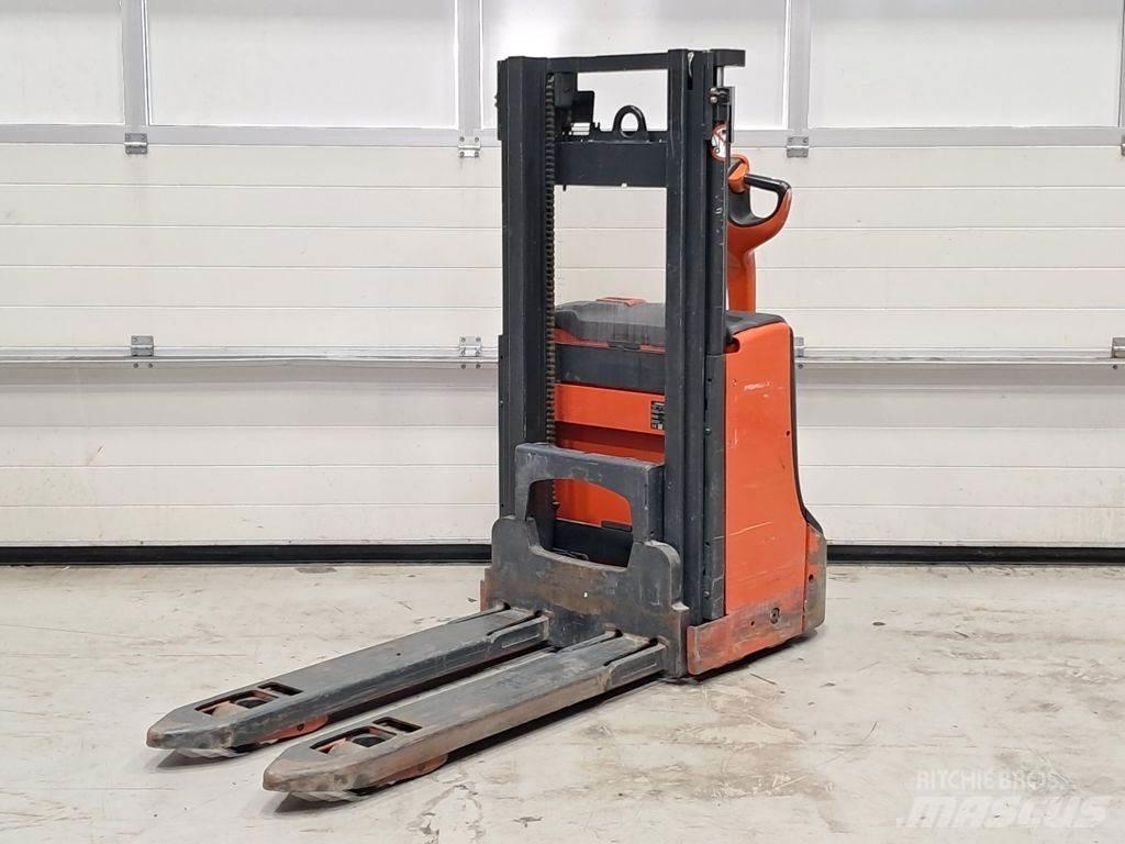 Linde D08 行走控制式堆積機