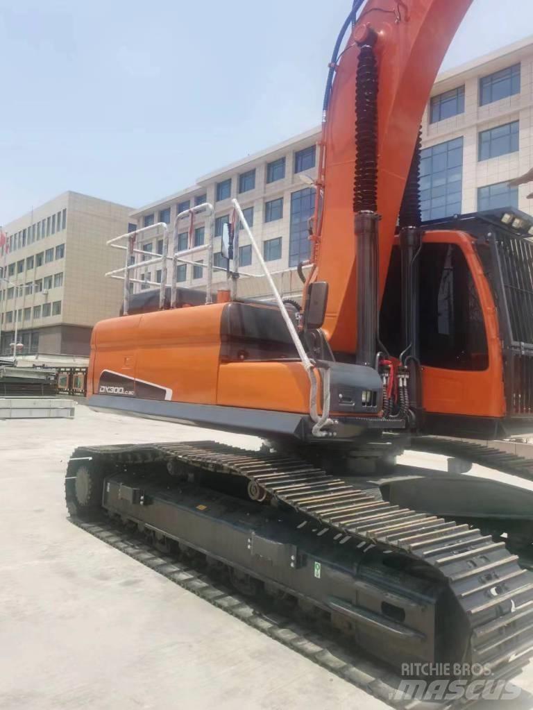 Doosan DX 300 LC 履帶式 挖土機/掘鑿機/挖掘機