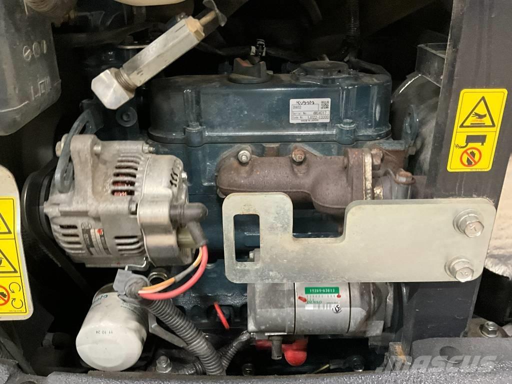 Kubota KX 019-4 小型挖土機/掘鑿機<7t(小型挖掘機)