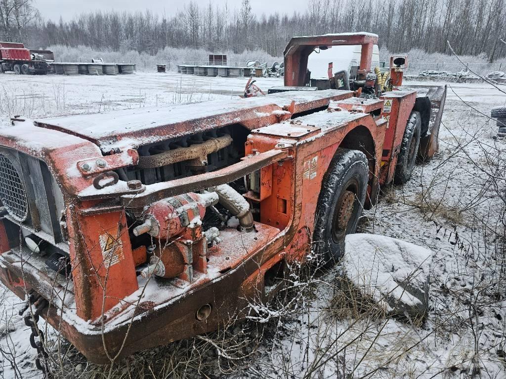 Sandvik LH203 地下裝載機