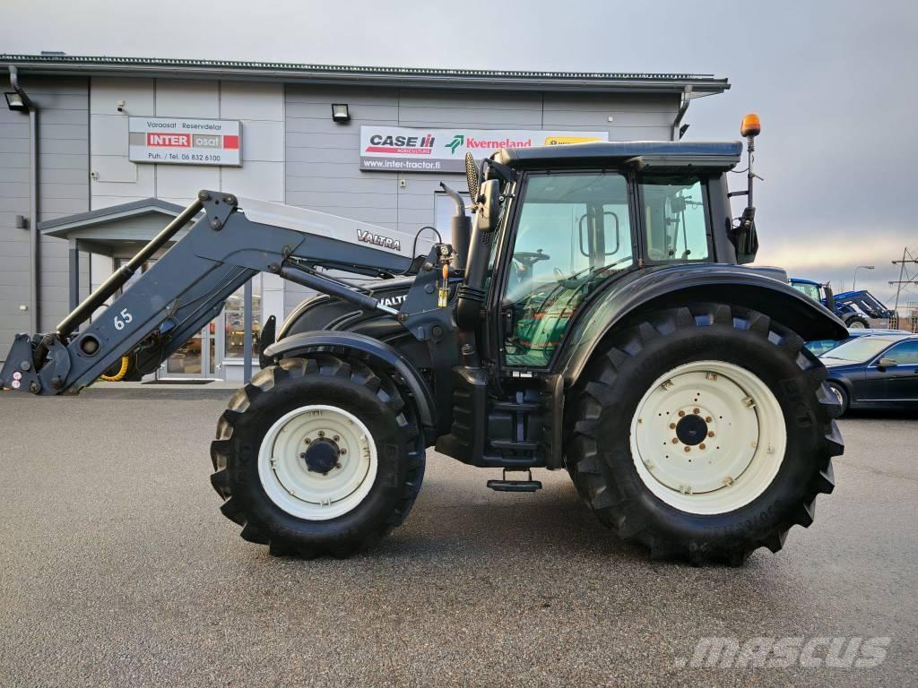 Valtra N 142 Versu 曳引機