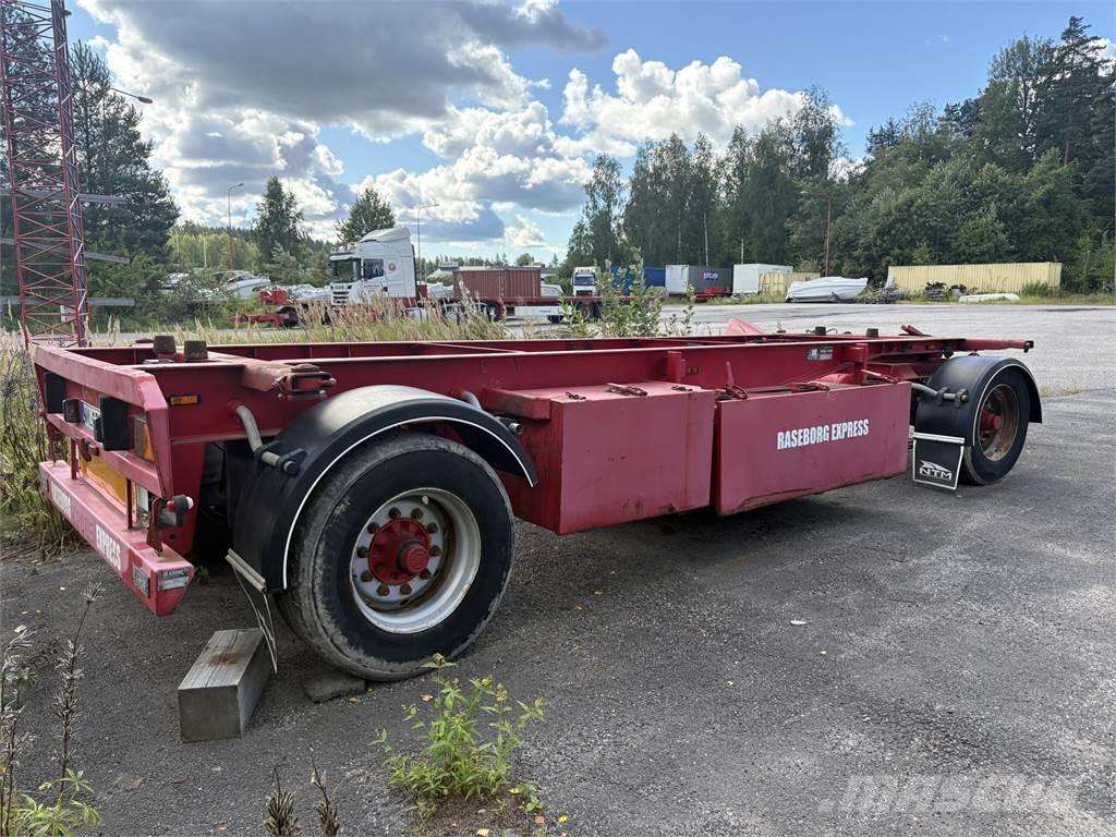 Krone konttikärry 貨櫃框架拖車