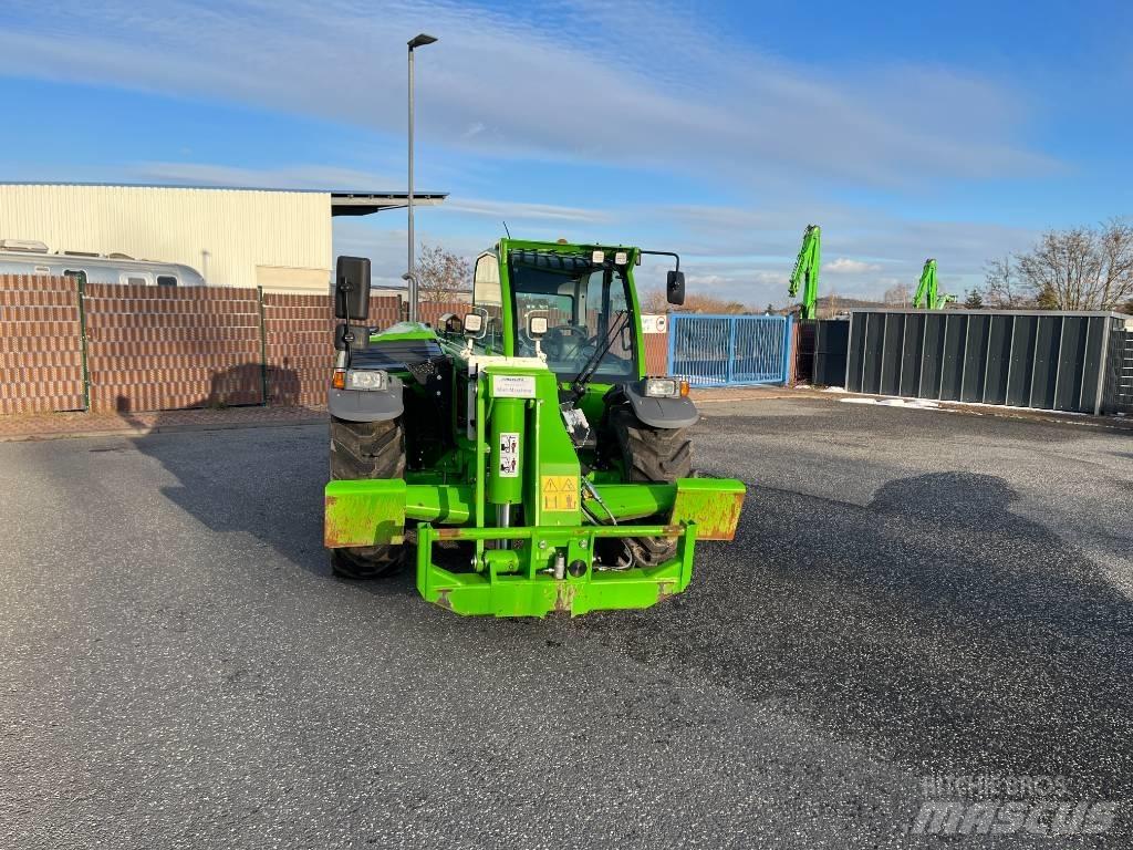 Merlo P30.10 伸縮臂操作車