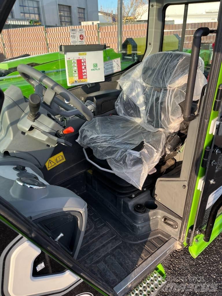 Merlo P30.10 伸縮臂操作車