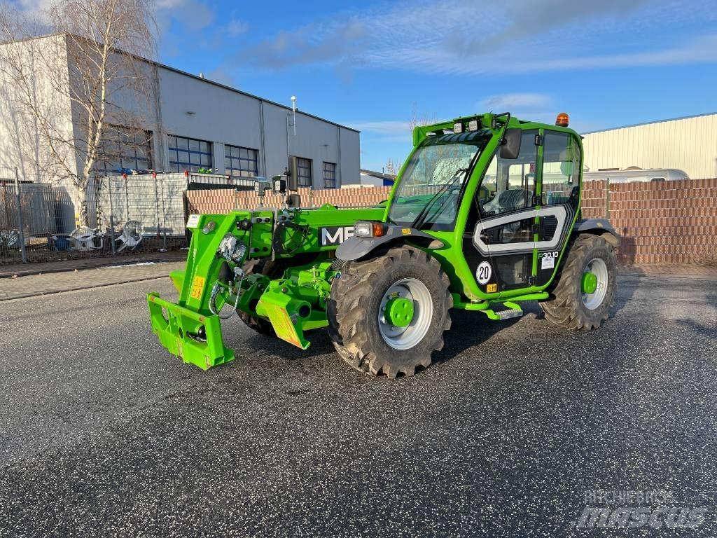 Merlo P30.10 伸縮臂操作車