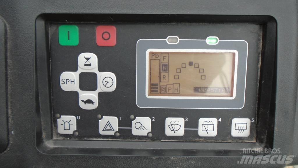 Toyota 8 FB E 15 電動堆高機