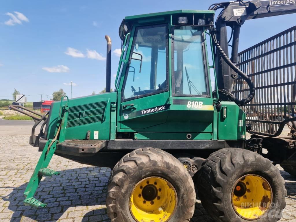 Timberjack 810 B 集運機
