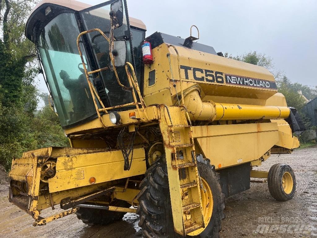 New Holland T56 聯合收穫機
