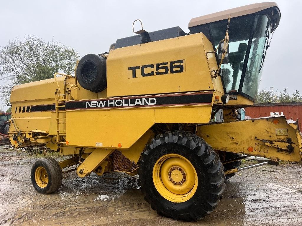 New Holland T56 聯合收穫機