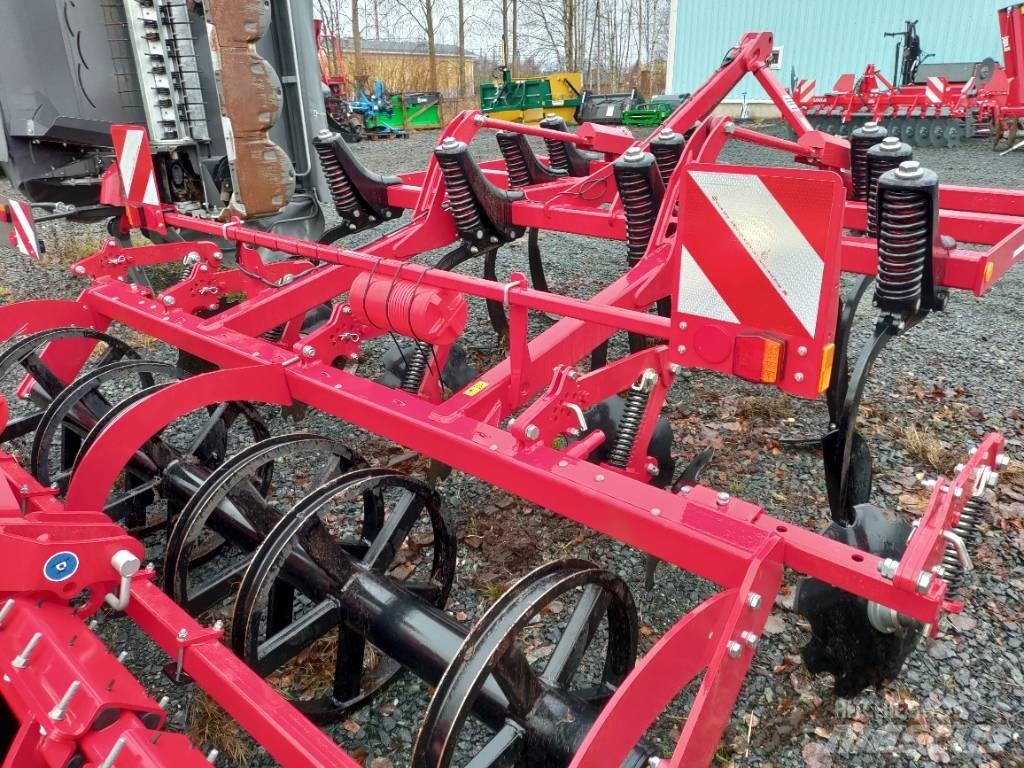 Horsch Terrano 3 FX 中耕管理機