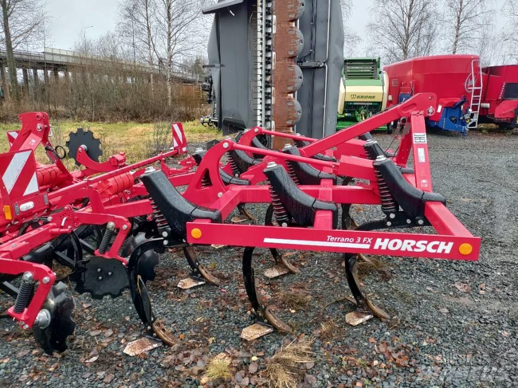 Horsch Terrano 3 FX 中耕管理機