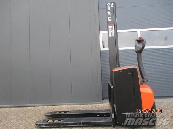 BT SWE 080L 行走控制式堆積機