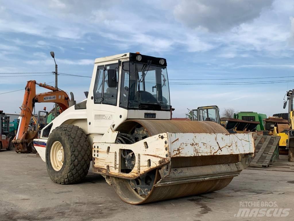 Bomag BW 213 D H-4 單輪滾壓機