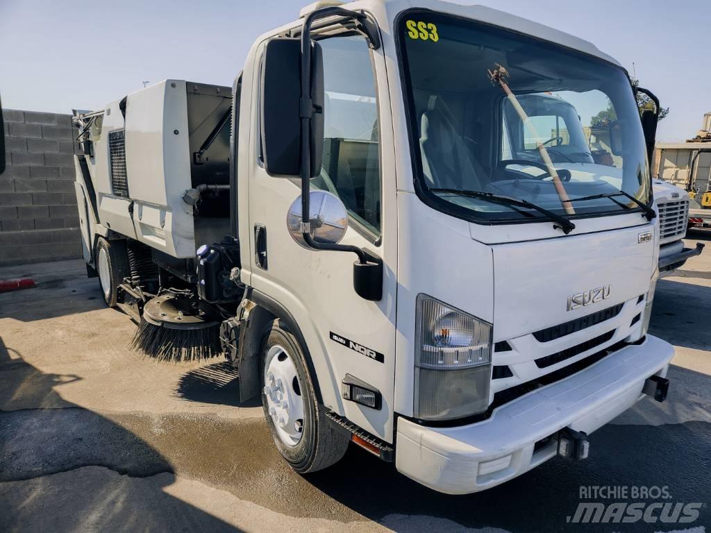 Isuzu NQR 洗地吸乾機