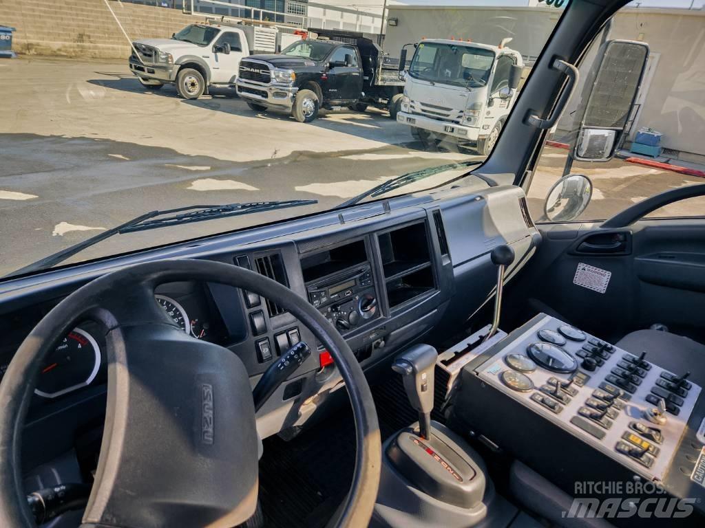 Isuzu NQR 洗地吸乾機