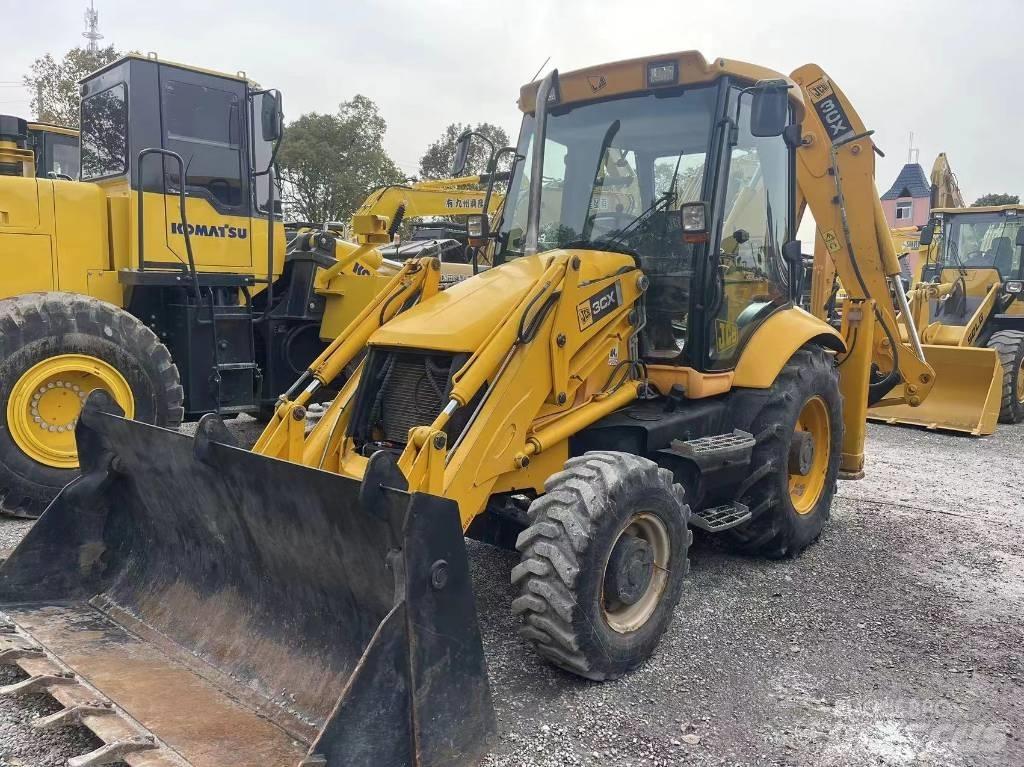 JCB 3CX 輪胎式裝載機